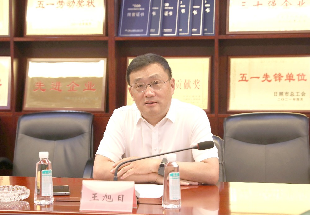 山东外国语职业技术大学党委书记张伟一行到中瑞集团走访调研